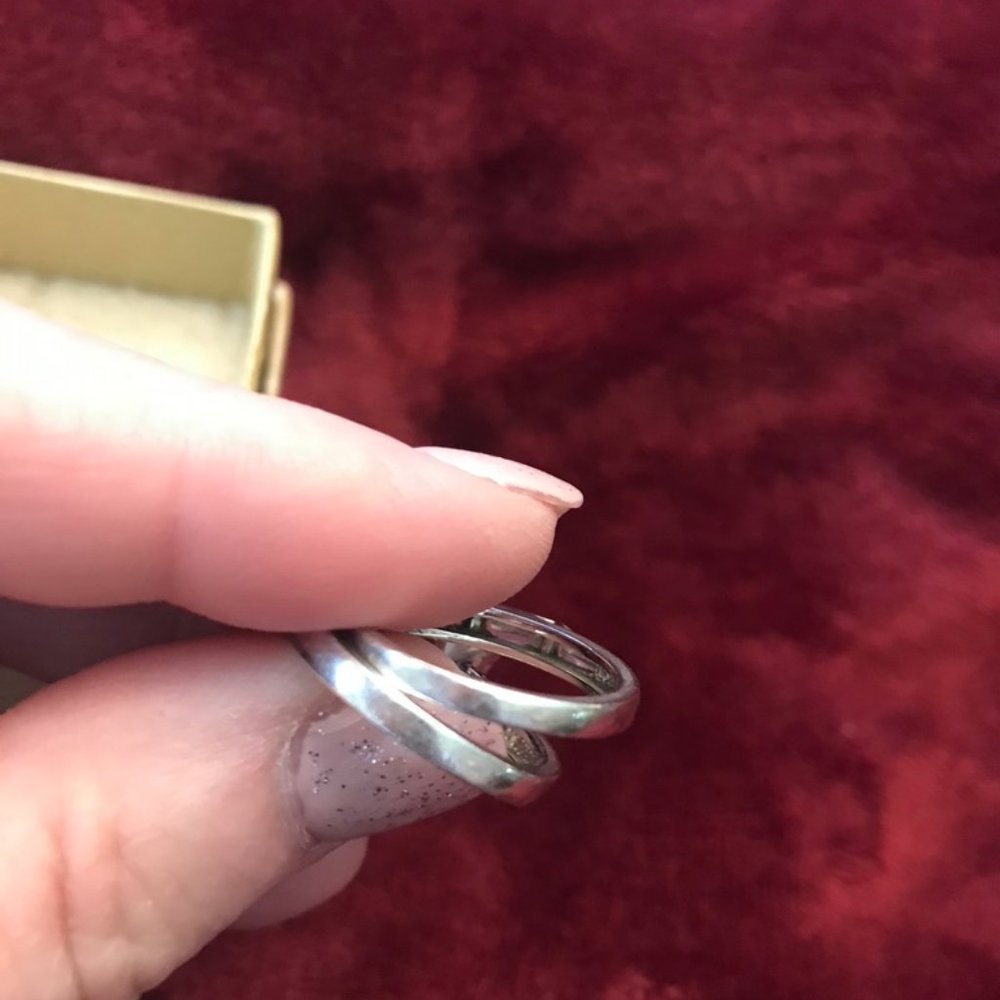 CZ Wedding set; 2ctw round w/baguettes, sz 7 - Picture 5 of 7
